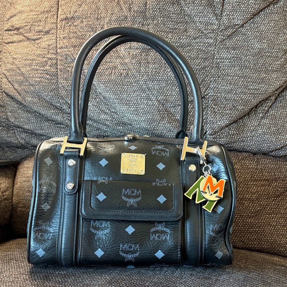 MCM Visetos Black Boston Bag and Logo Charm - Picture 2 of 11